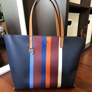 Tory Burch NWOT handle and cross style bag